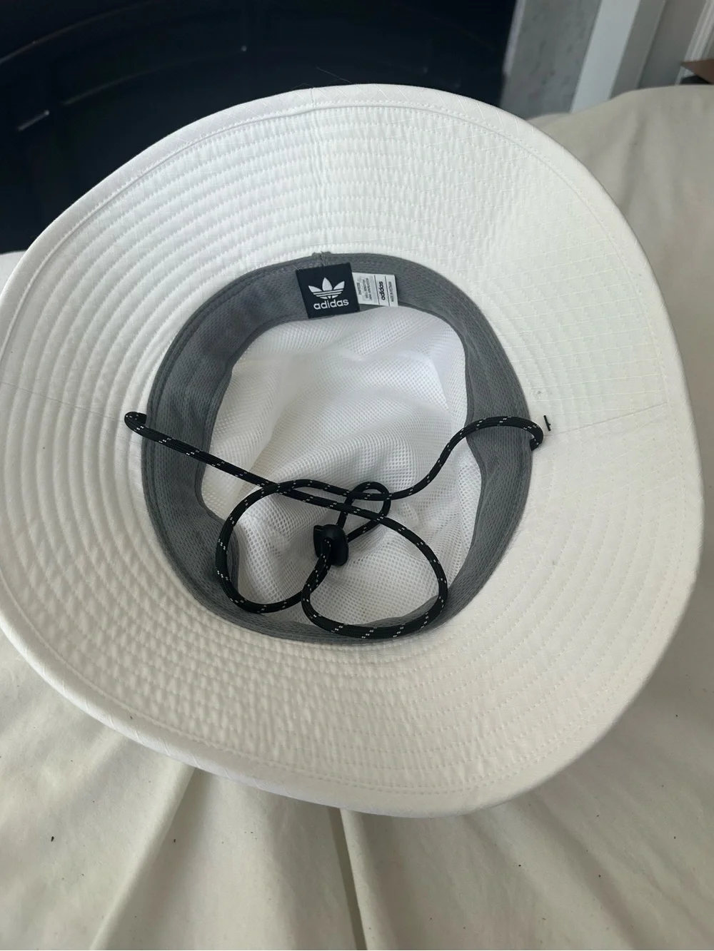 New Adidas White Utility Boonie Hat with Black-White Chin Cord